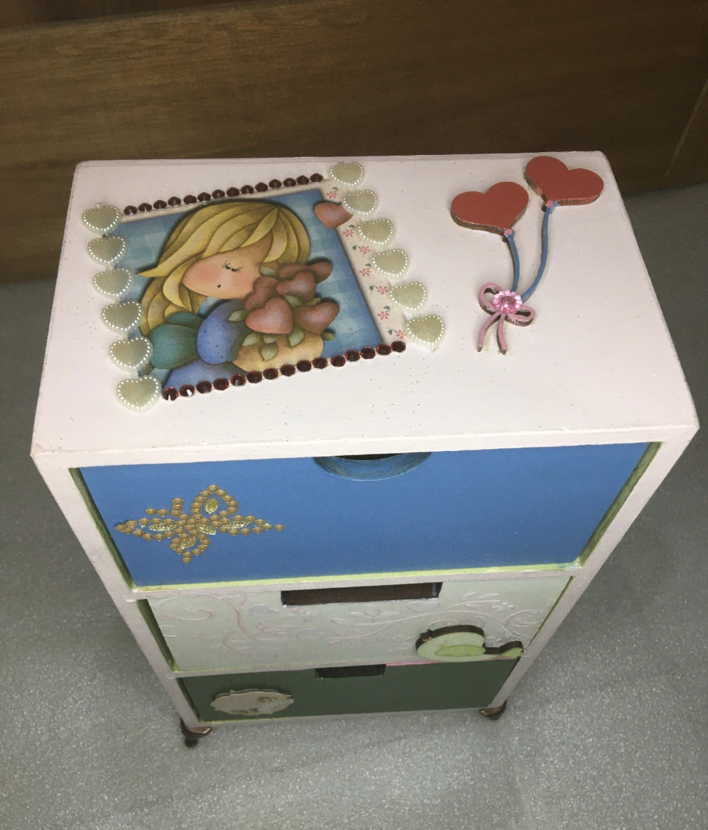 Organizador de mesa menininha